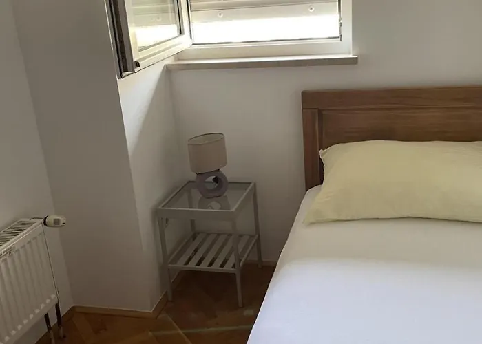 Kinderfreundliches Mit Garten By Interhome * Split