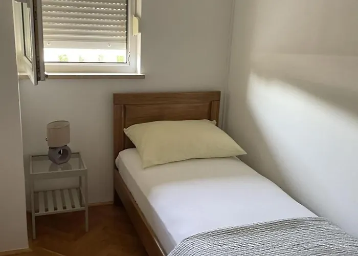 Kinderfreundliches Mit Garten By Interhome *