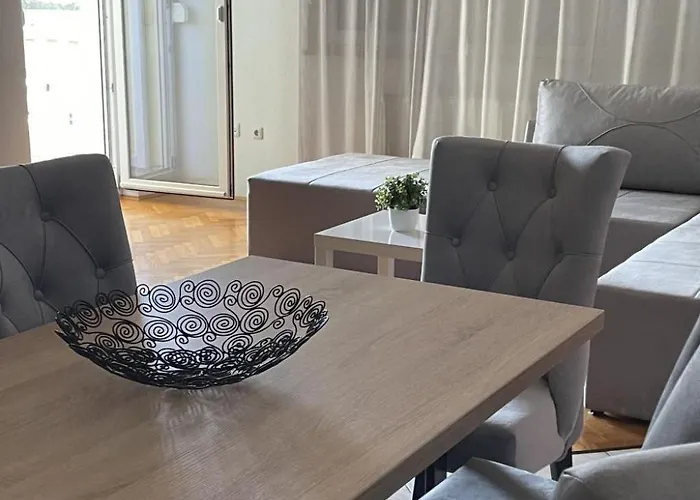 Kinderfreundliches Mit Garten By Interhome Lägenhet Split